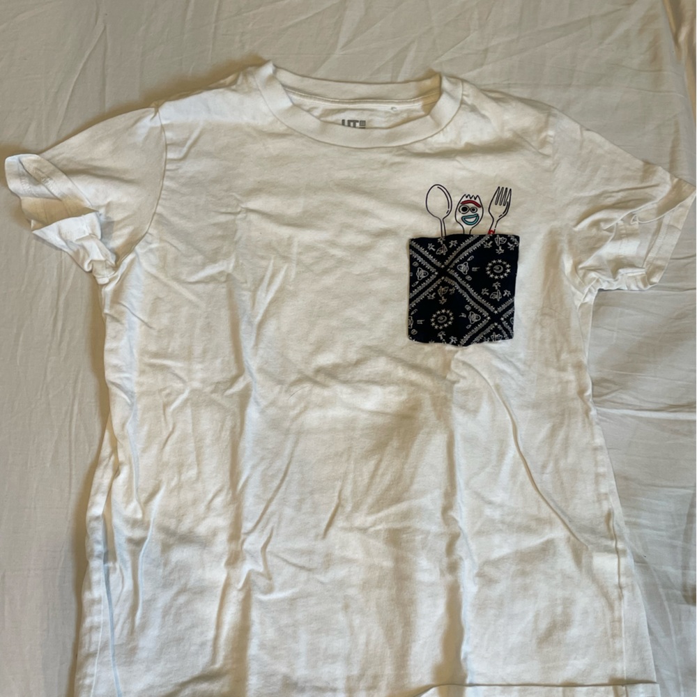 Disney Girl’s Forky shirt uniqlo